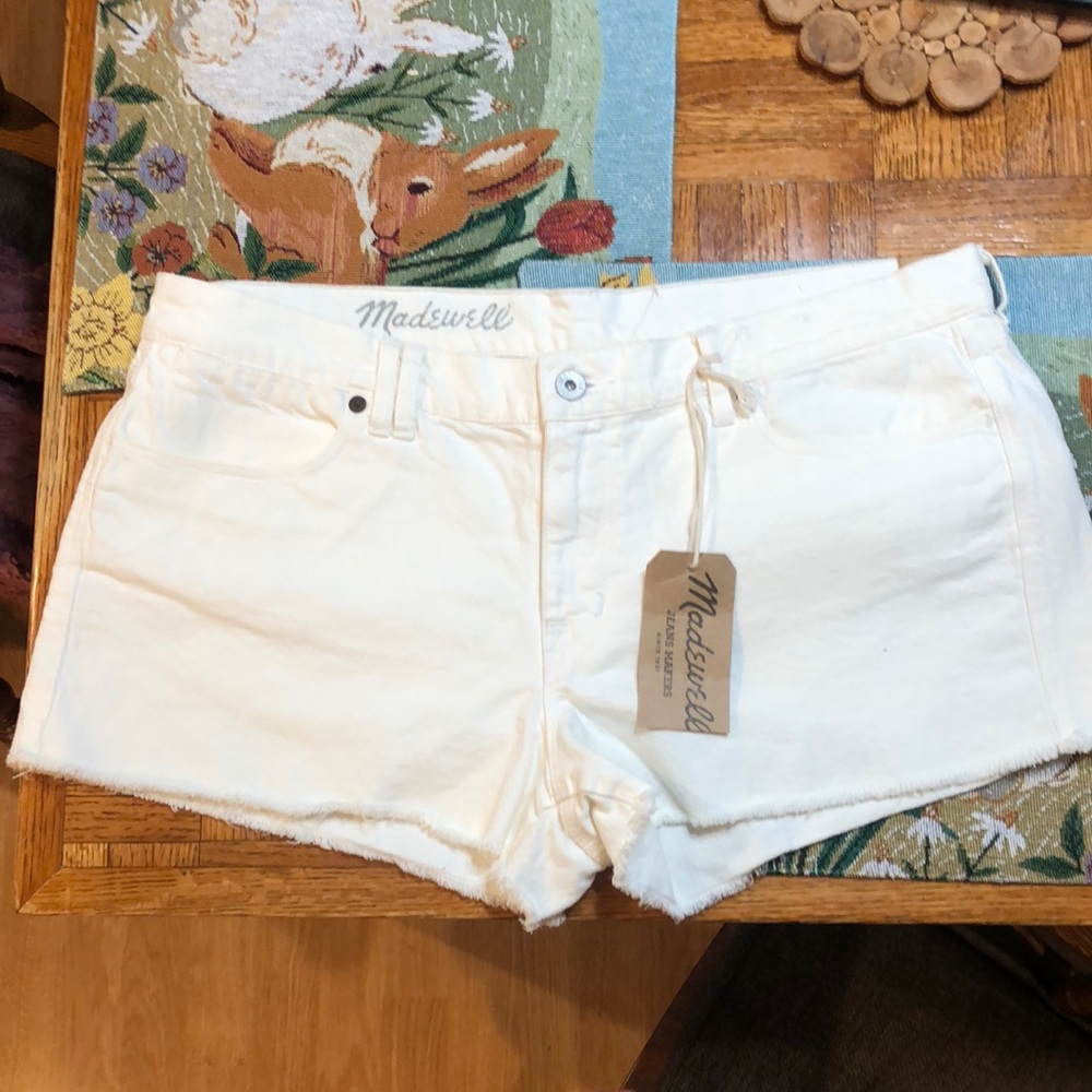 Madewell cream denim shorts size 32 NWT